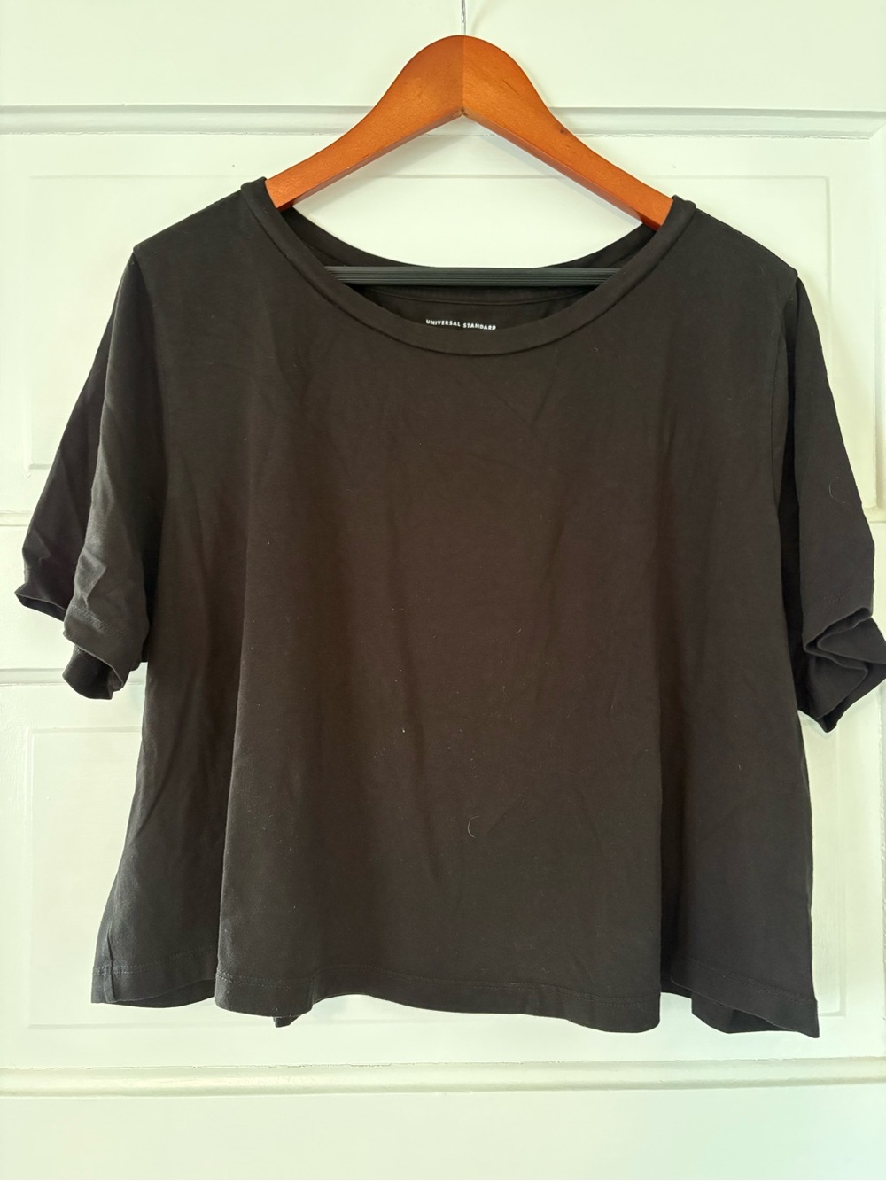 Universal Standard Black Short-Sleeve Crop Tee